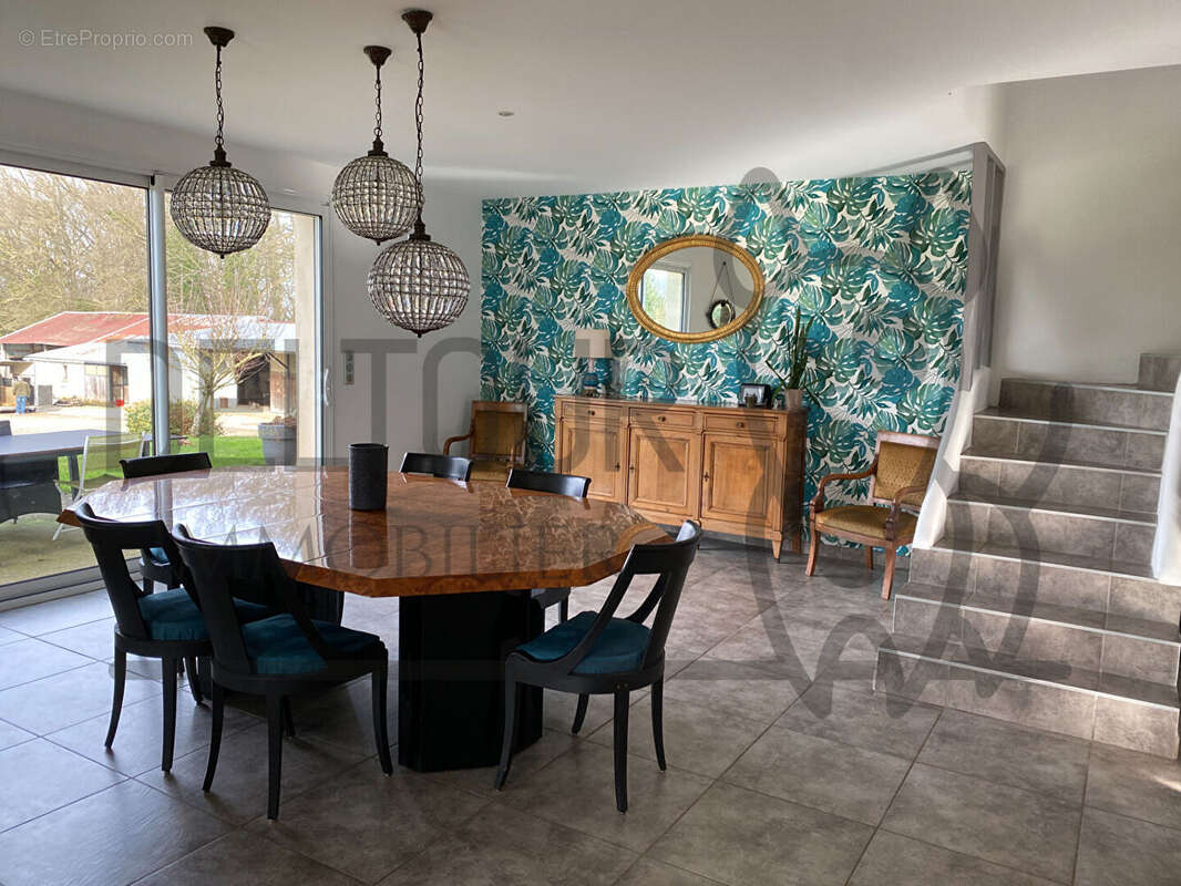 Maison à COULOMMIERS