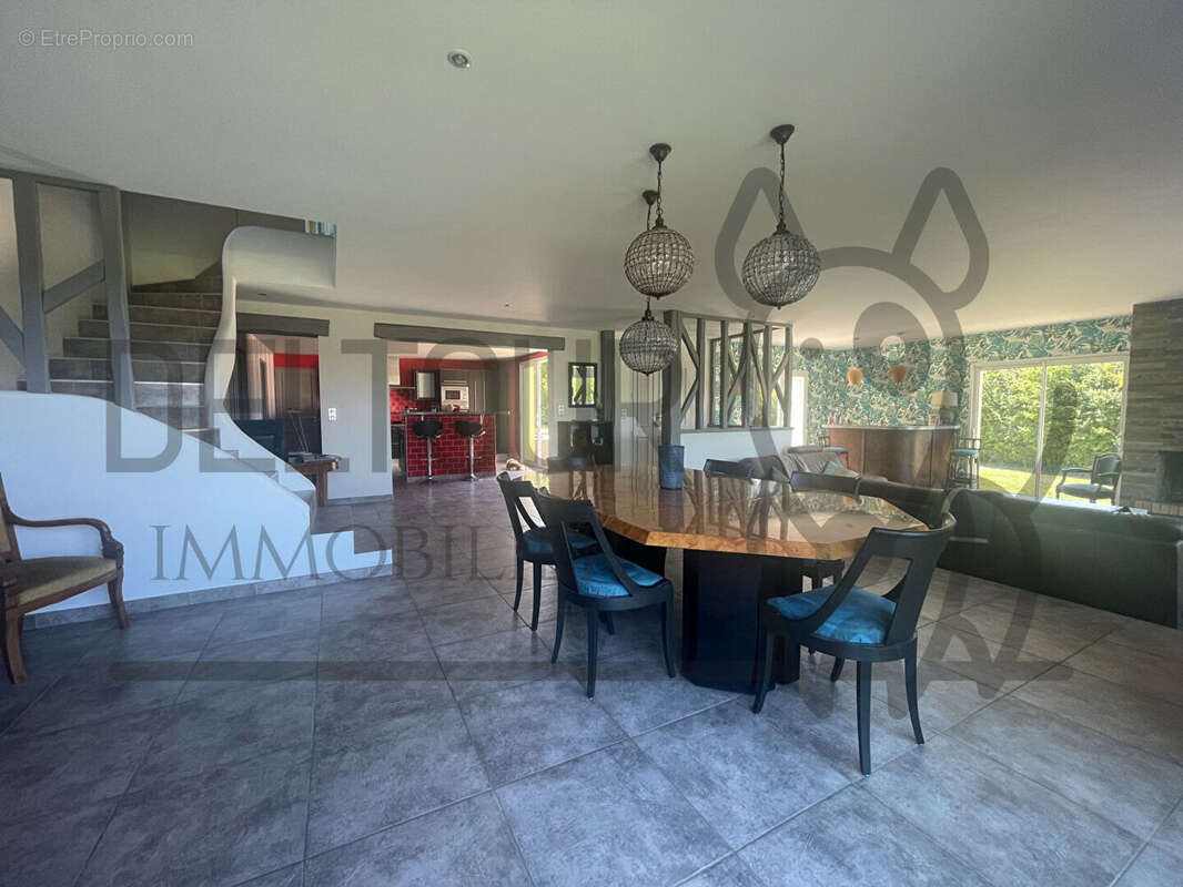 Maison à COULOMMIERS