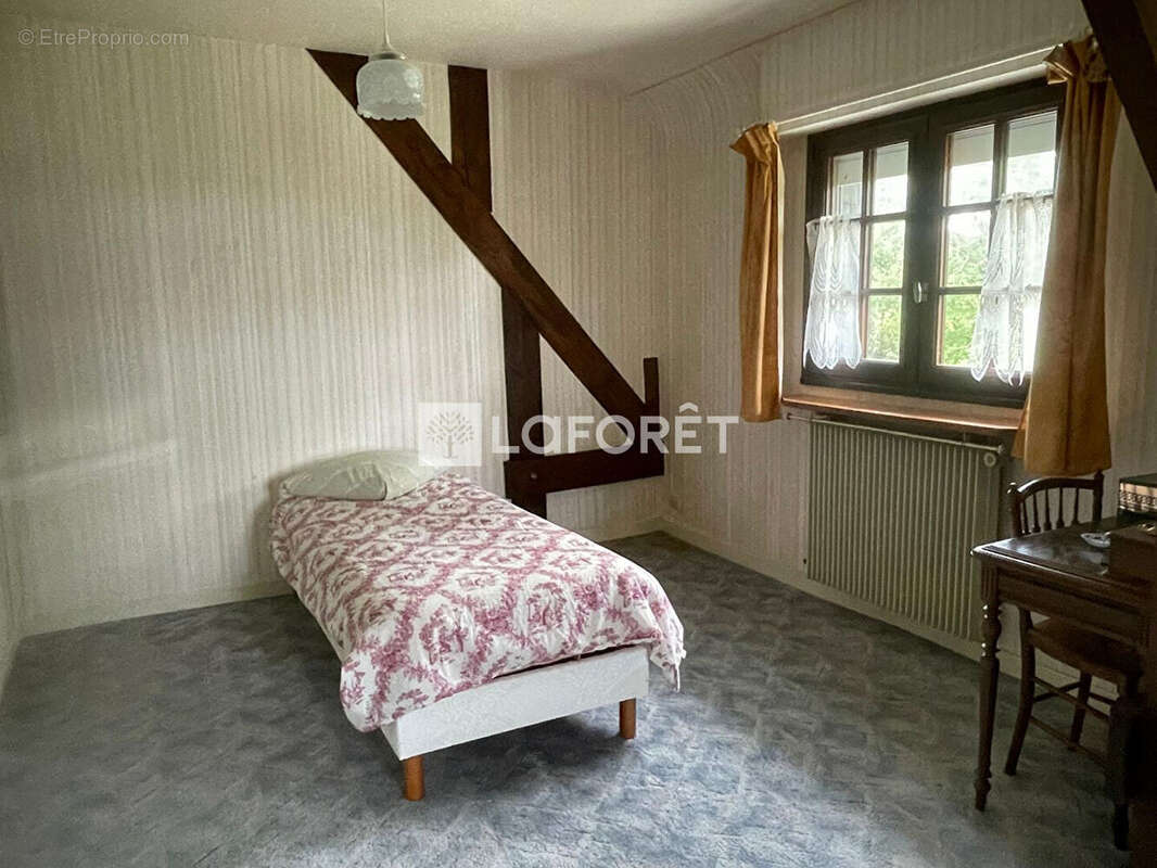 Maison à TREDREZ-LOCQUEMEAU