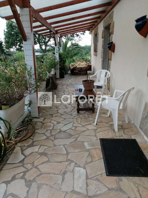 Maison à TREDREZ-LOCQUEMEAU