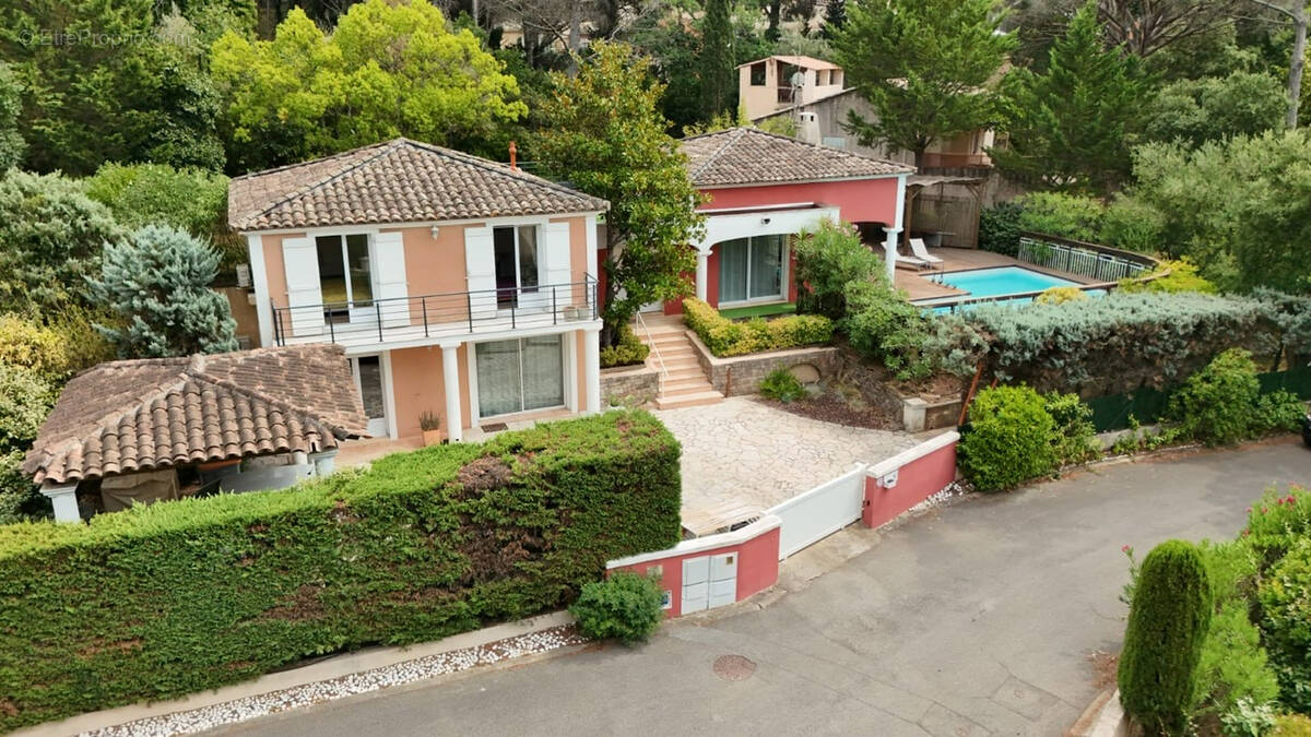 Maison à SAINT-RAPHAEL