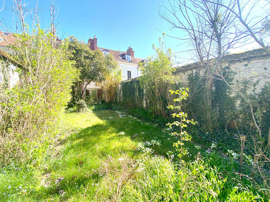 Maison à FONTAINEBLEAU