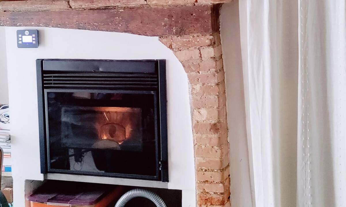 Maison à NEGREPELISSE