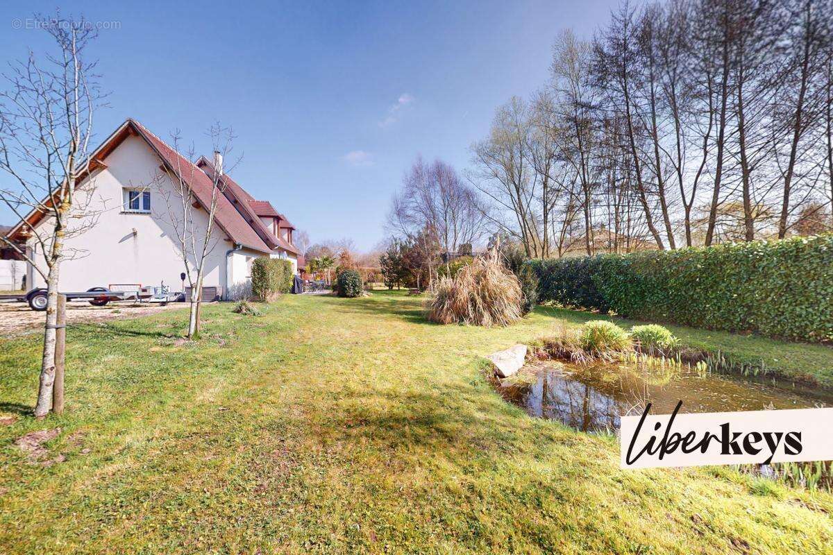 Maison à BREUX-SUR-AVRE