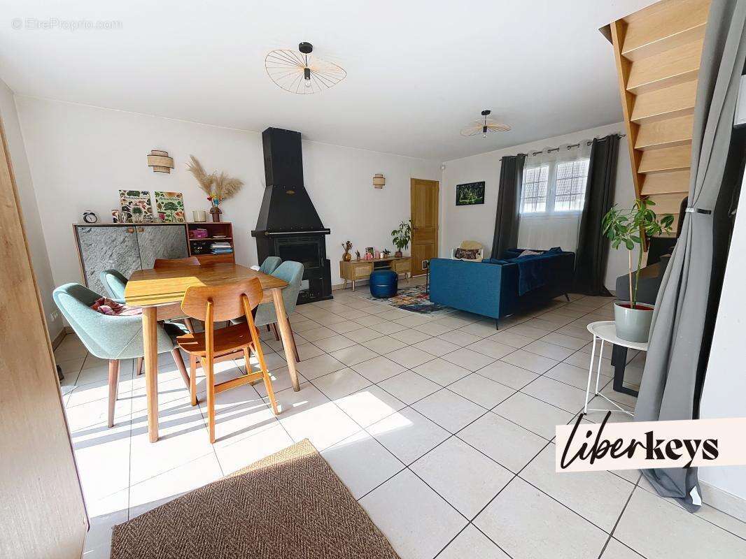 Maison à BREUX-SUR-AVRE