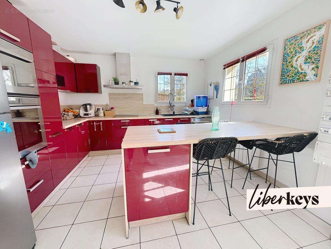 Maison à BREUX-SUR-AVRE