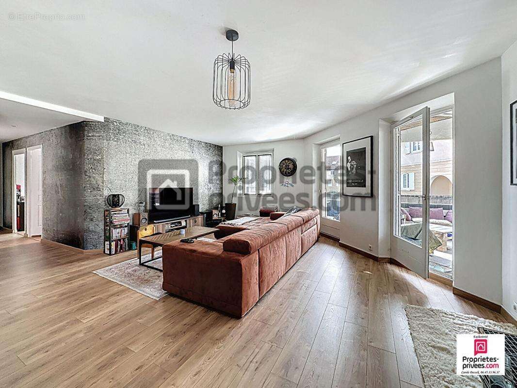 Appartement à EMERAINVILLE