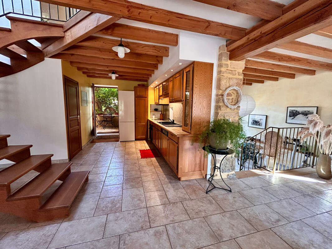 Maison à VILLE-SUR-JARNIOUX