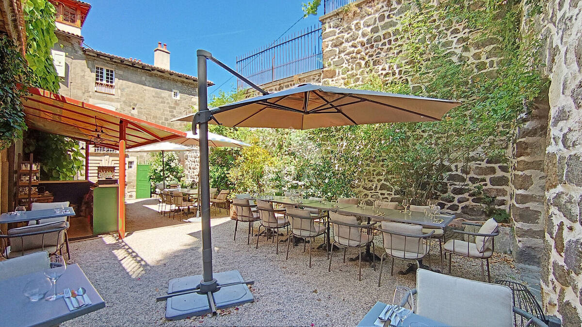 Autre à LE PUY-EN-VELAY