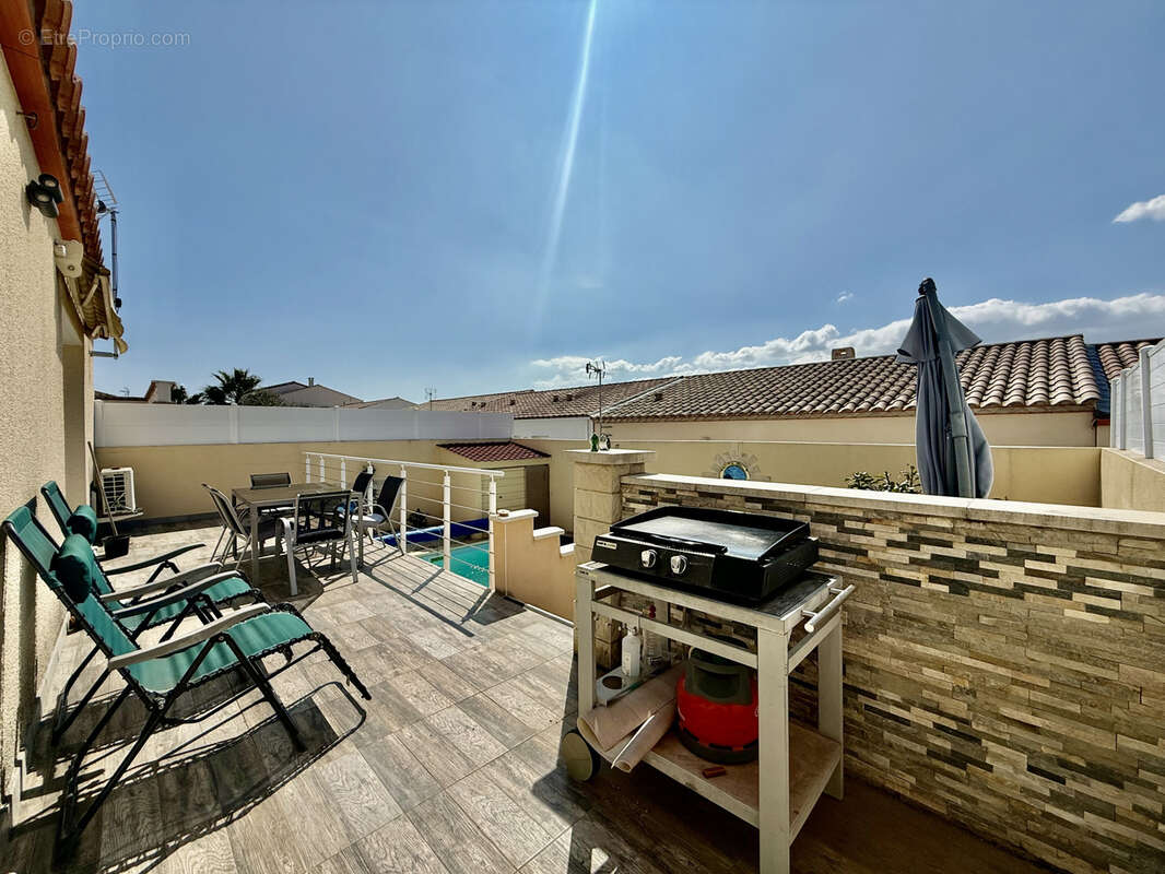 Maison à SAINT-THIBERY