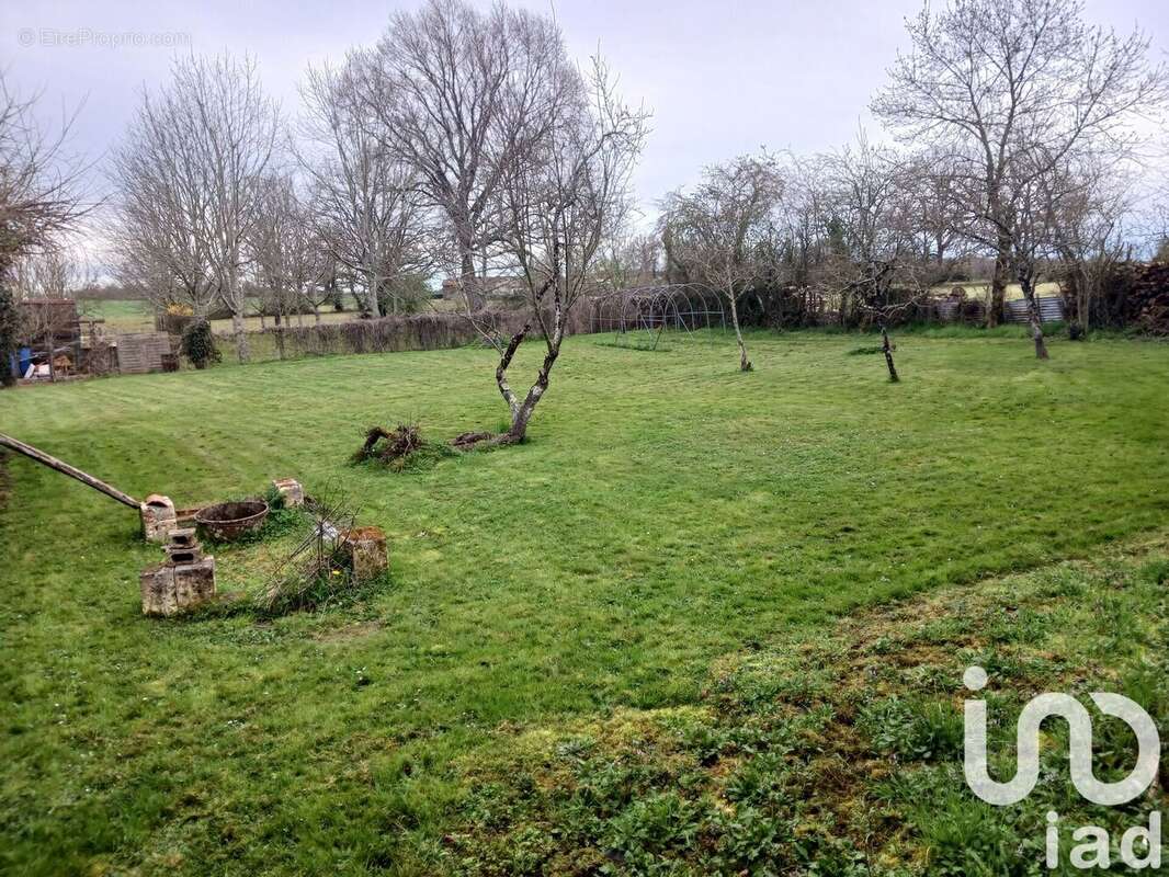 Photo 3 - Maison à LA CHAPELLE-BATON