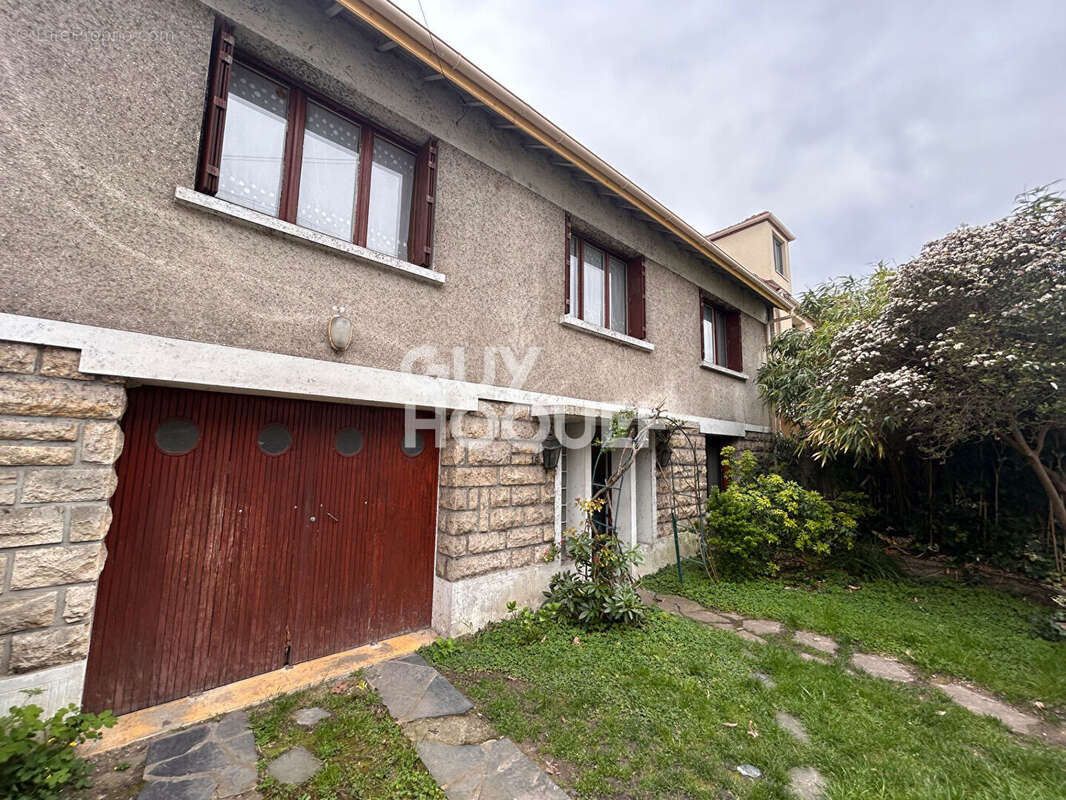 Maison à LES PAVILLONS-SOUS-BOIS