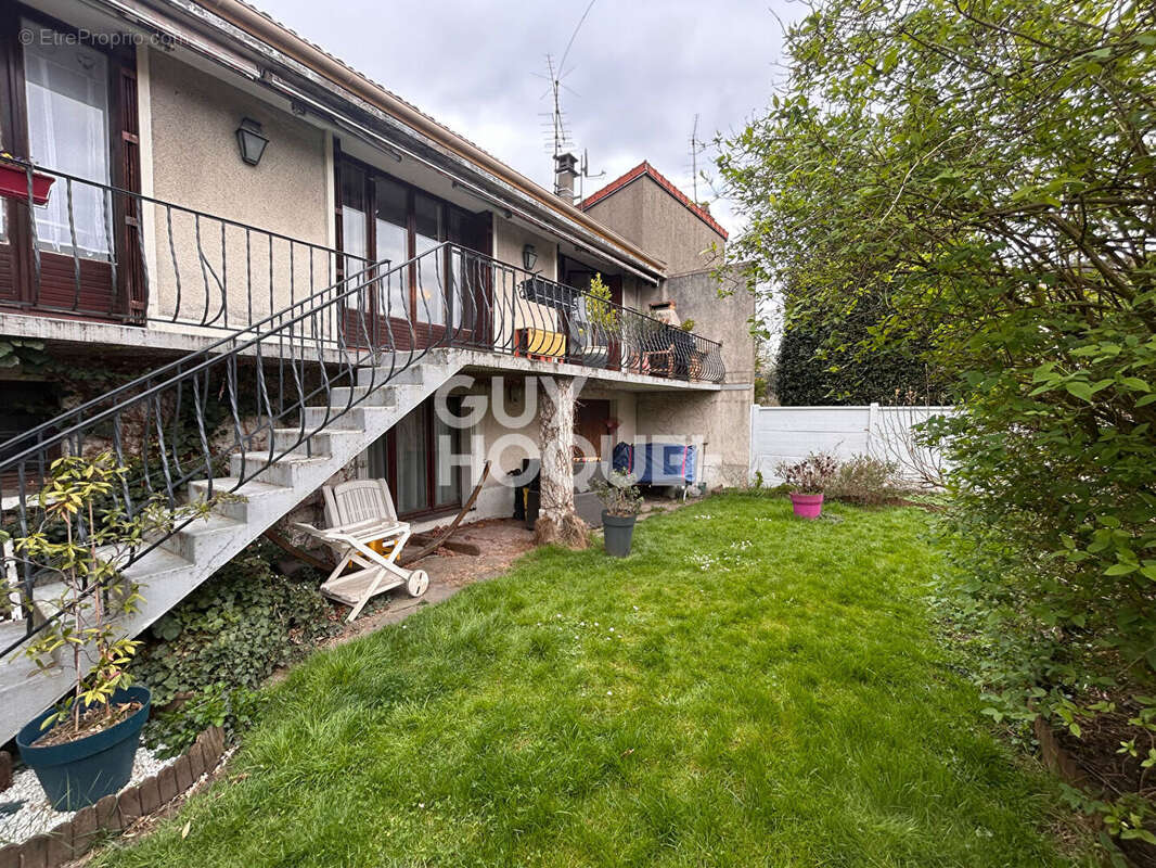 Maison à LES PAVILLONS-SOUS-BOIS