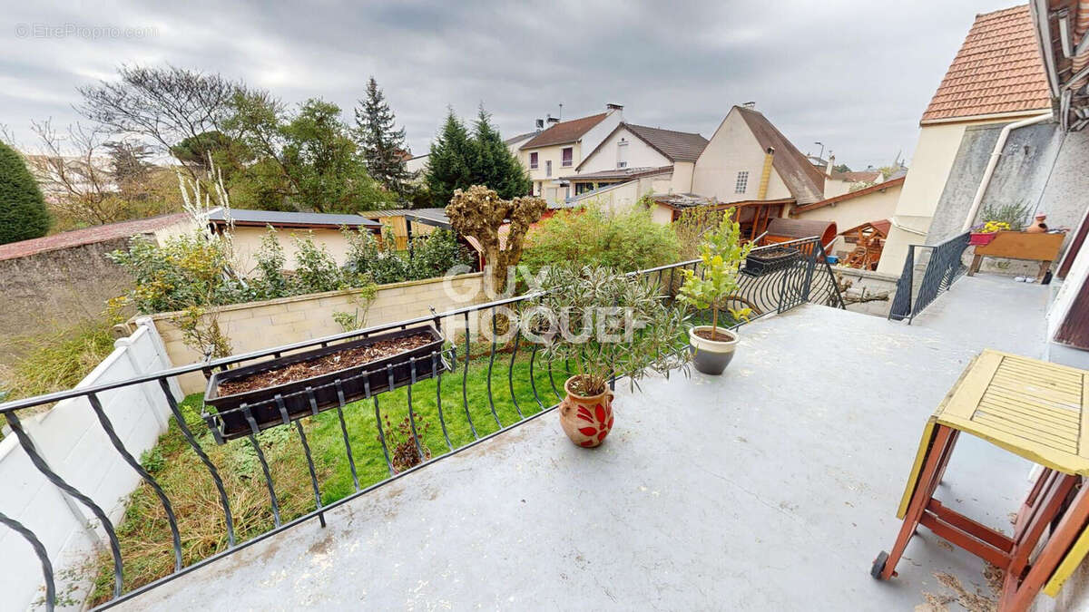 Maison à LES PAVILLONS-SOUS-BOIS