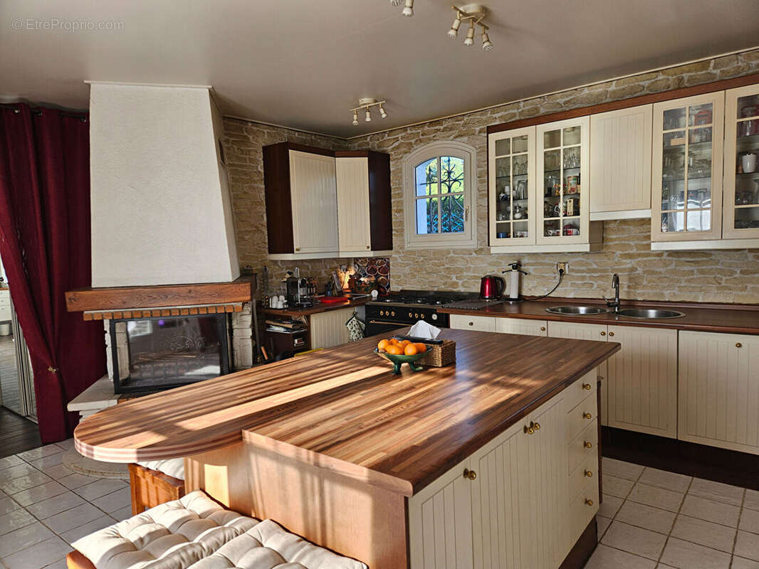 Maison à MAREIL-SUR-MAULDRE