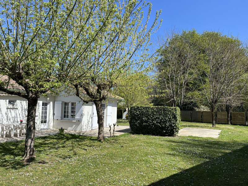 Maison à SAINT-GERMAIN-D&#039;ESTEUIL