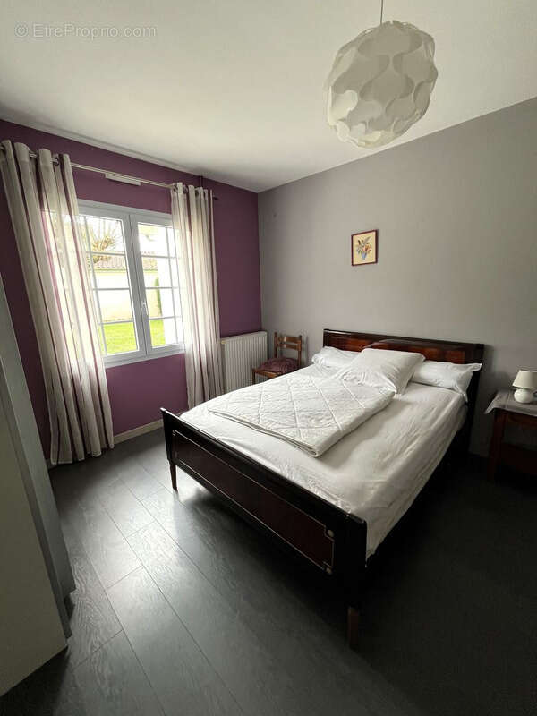 Maison à SAINT-GERMAIN-D&#039;ESTEUIL