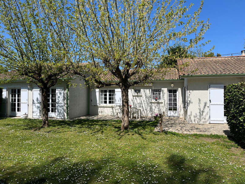 Maison à SAINT-GERMAIN-D&#039;ESTEUIL