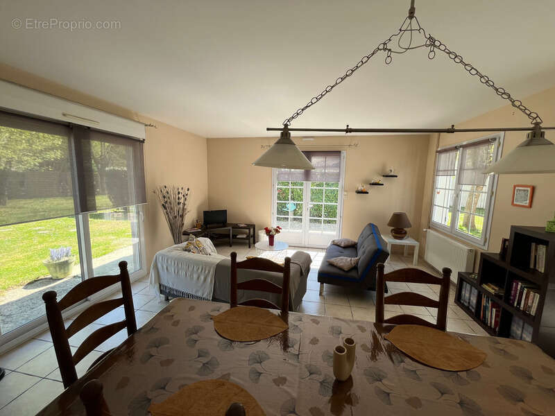 Maison à SAINT-GERMAIN-D&#039;ESTEUIL