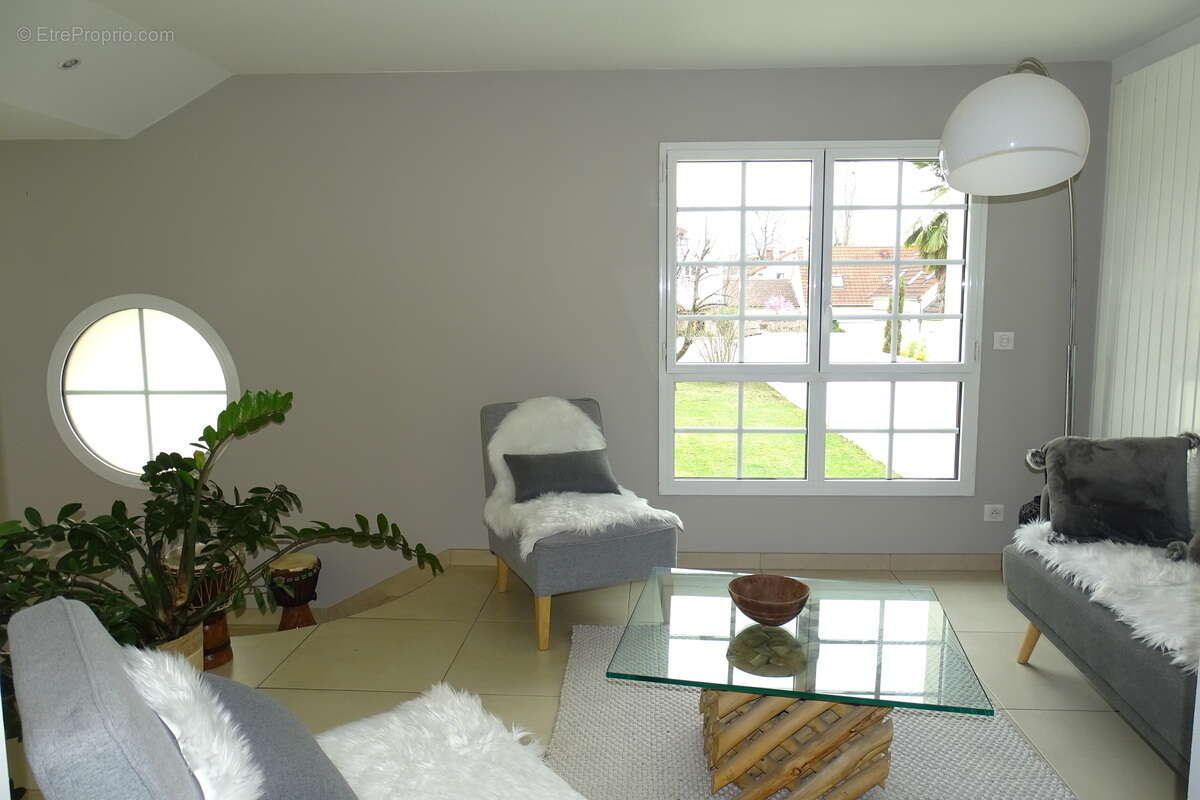 Maison à LIMEIL-BREVANNES