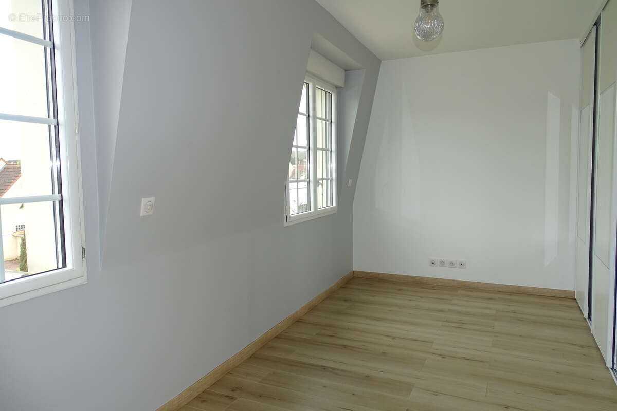 Maison à LIMEIL-BREVANNES