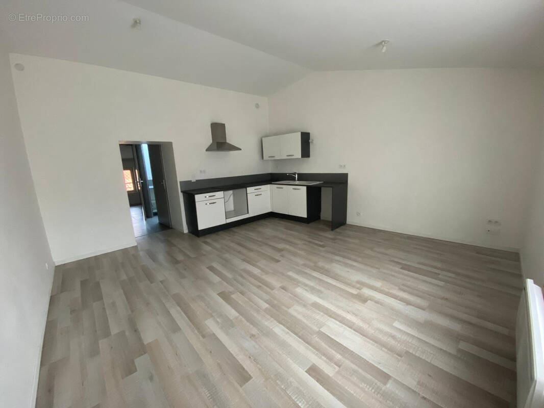 Appartement à TOURNON-SUR-RHONE