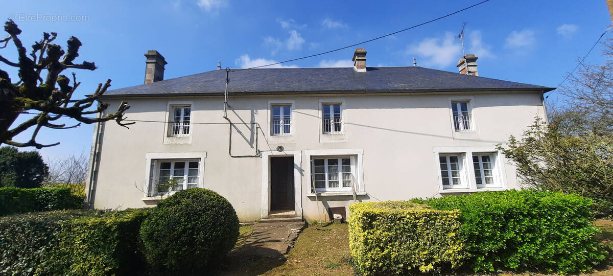 Maison à MOUZEUIL-SAINT-MARTIN