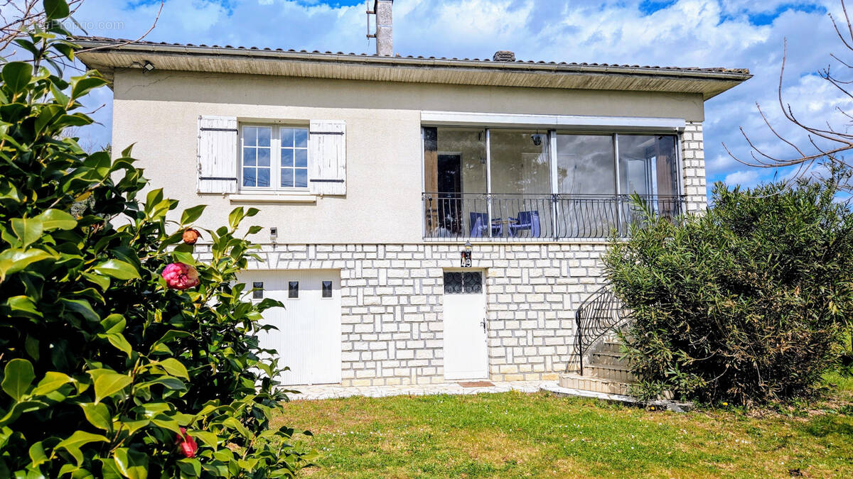 Maison à PORT-SAINTE-FOY-ET-PONCHAPT