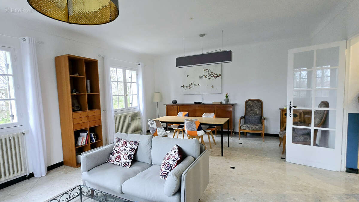 Maison à PORT-SAINTE-FOY-ET-PONCHAPT