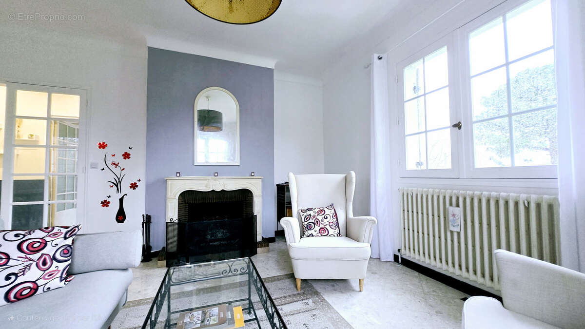 Maison à PORT-SAINTE-FOY-ET-PONCHAPT