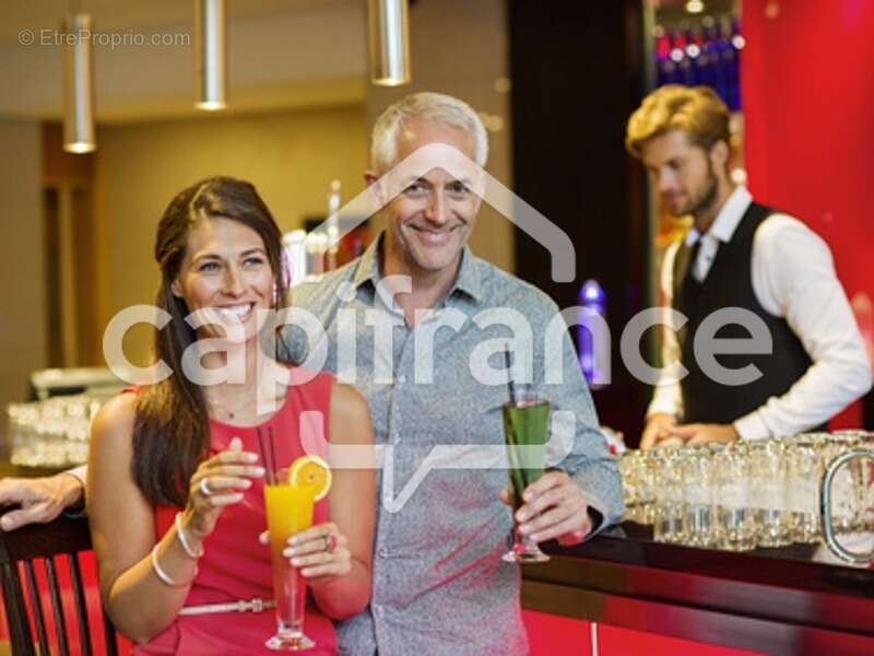 Commerce à AIGUES-MORTES