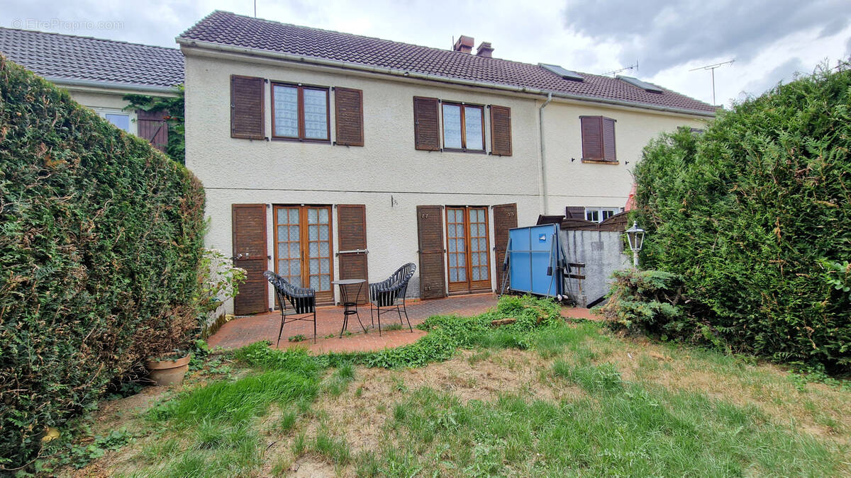 Maison à MARLY-LA-VILLE