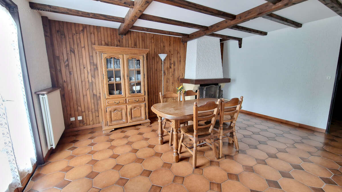 Maison à MARLY-LA-VILLE