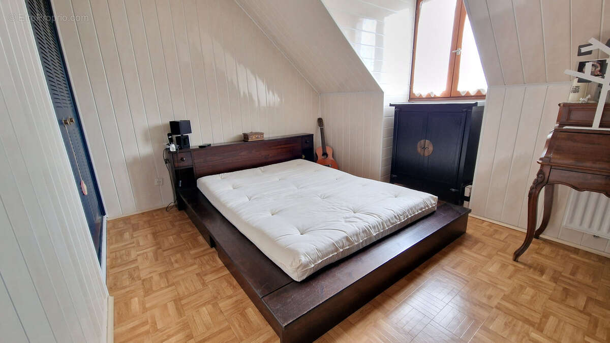 Maison à MARLY-LA-VILLE