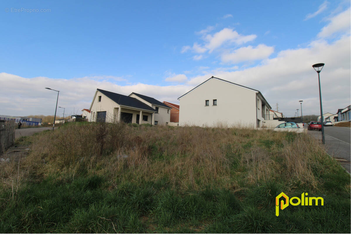 Terrain à PONT-A-MOUSSON