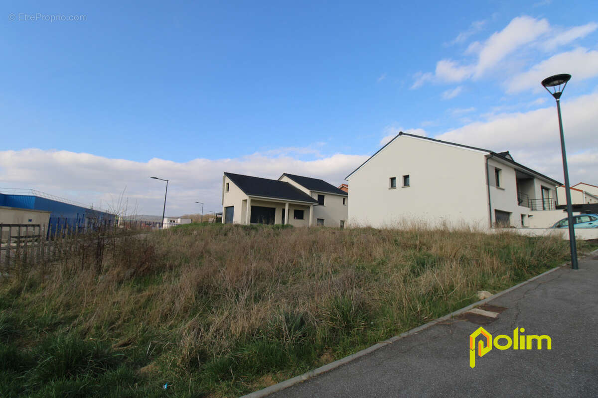 Terrain à PONT-A-MOUSSON