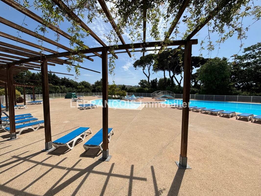 Appartement à MANDELIEU-LA-NAPOULE