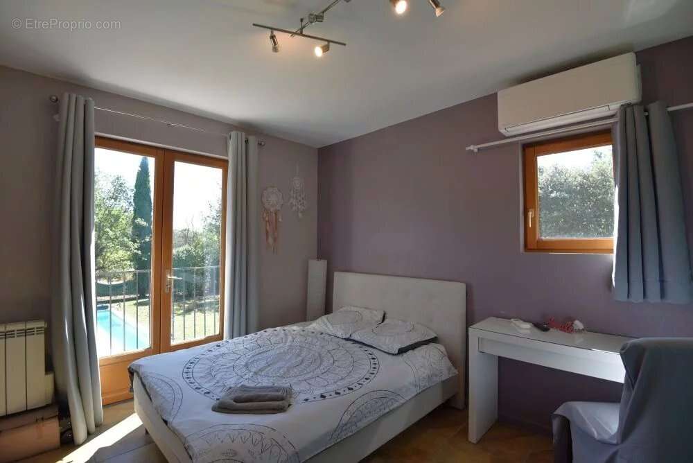 Maison à SAINT-PAUL-EN-FORET