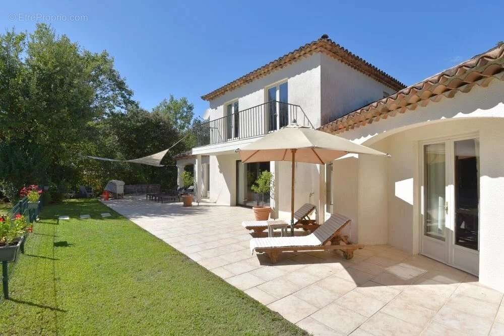 Maison à SAINT-PAUL-EN-FORET