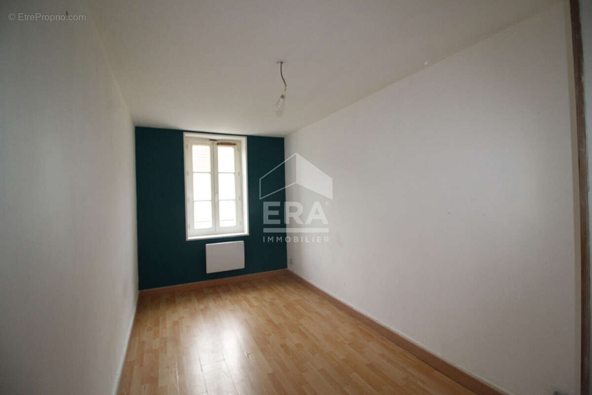 Appartement à FOURCHAMBAULT