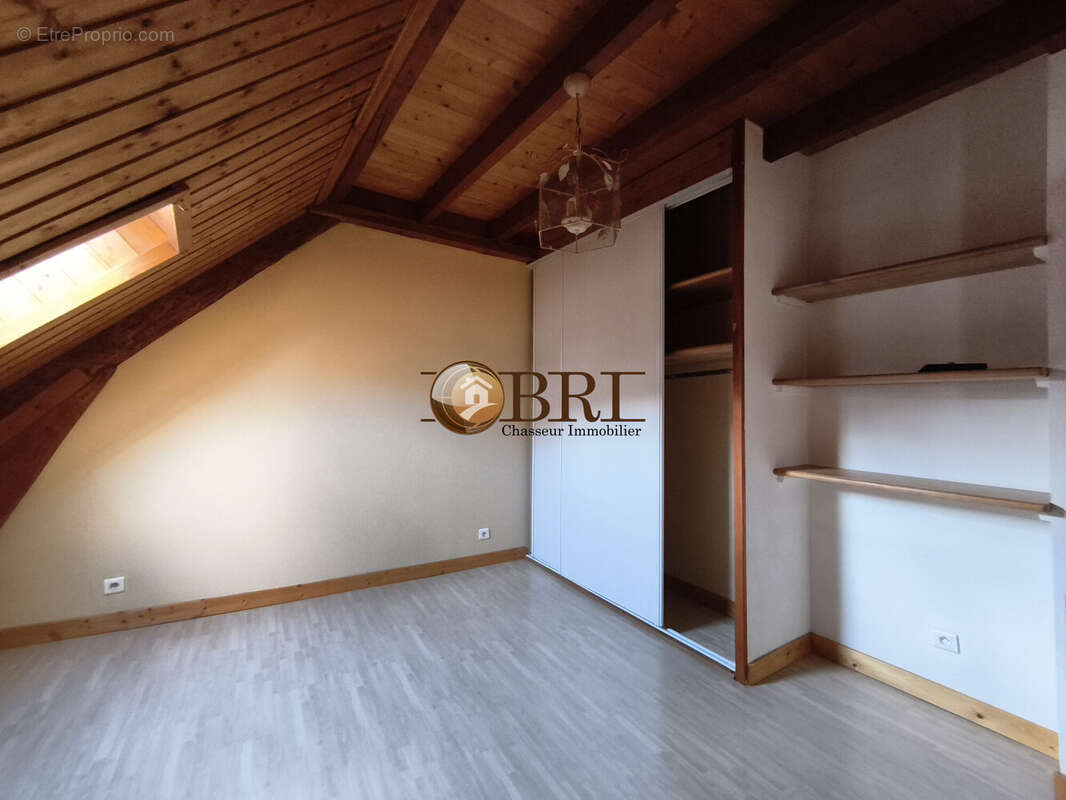 chambre 1 - Appartement à VOIRON