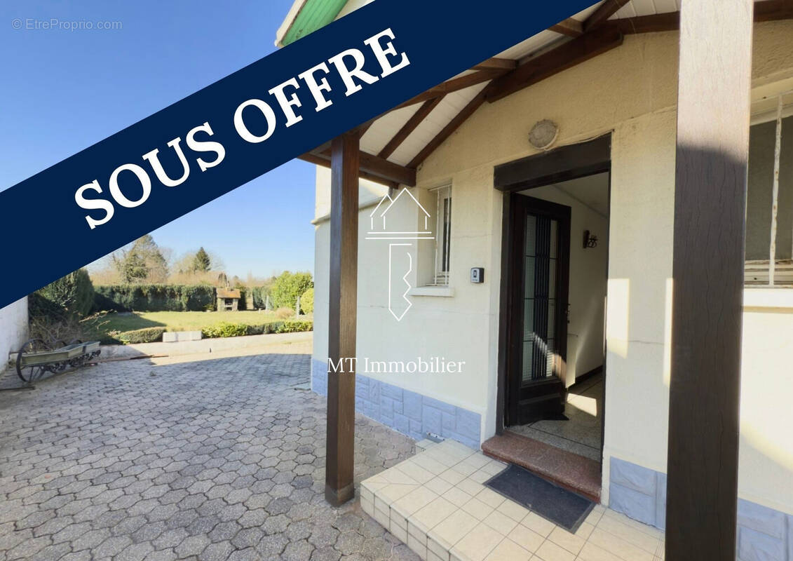 Maison à BEAURAINVILLE