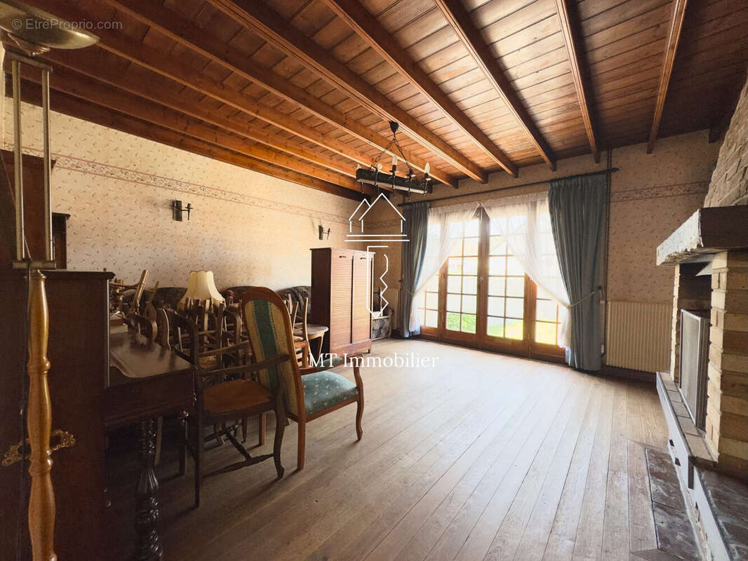 Maison à BEAURAINVILLE