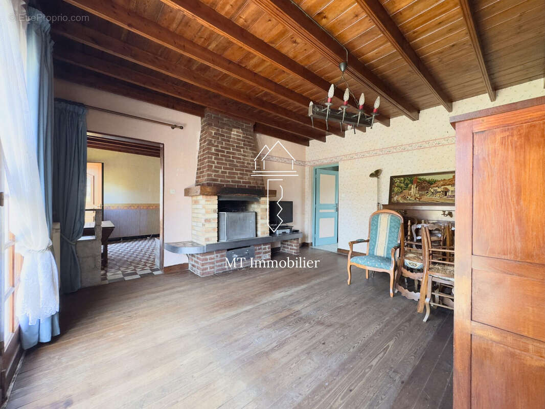 Maison à BEAURAINVILLE