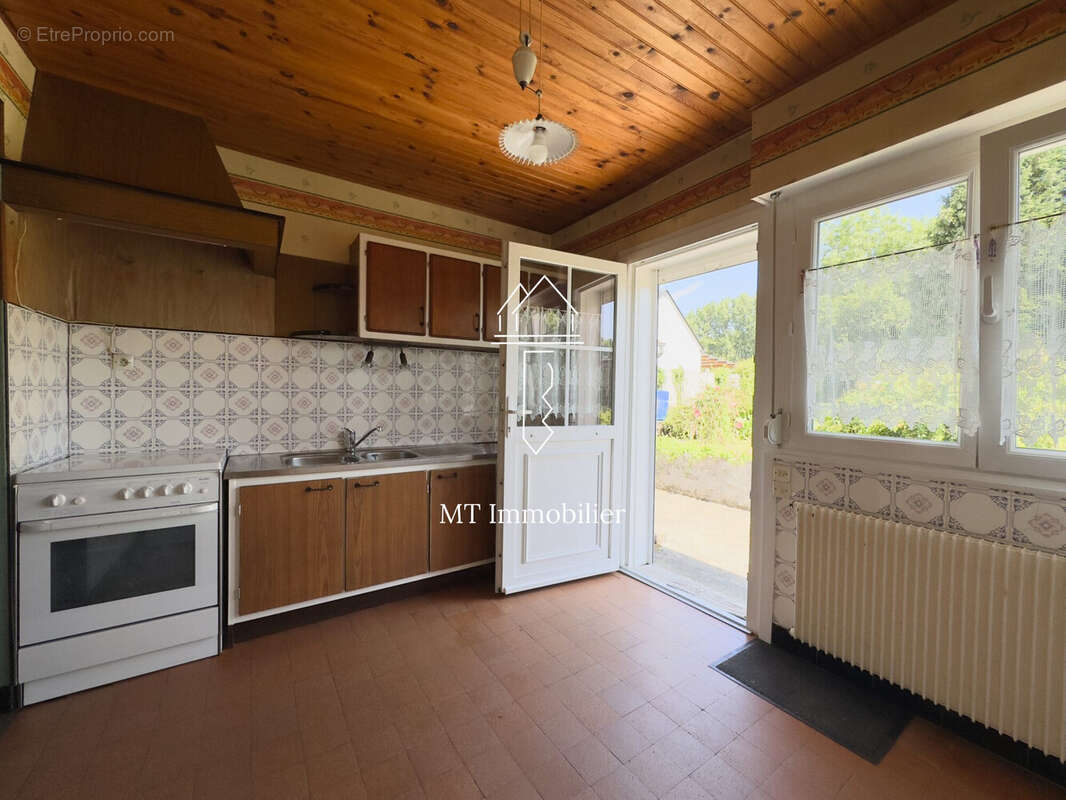 Maison à BEAURAINVILLE