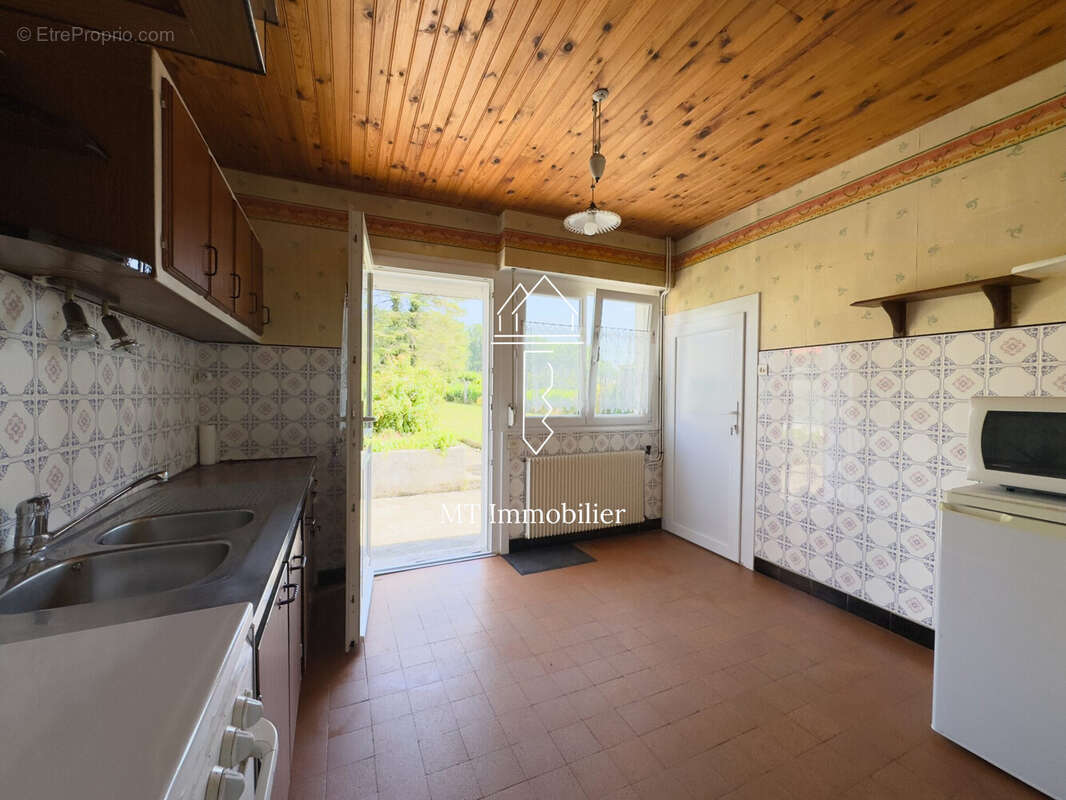 Maison à BEAURAINVILLE