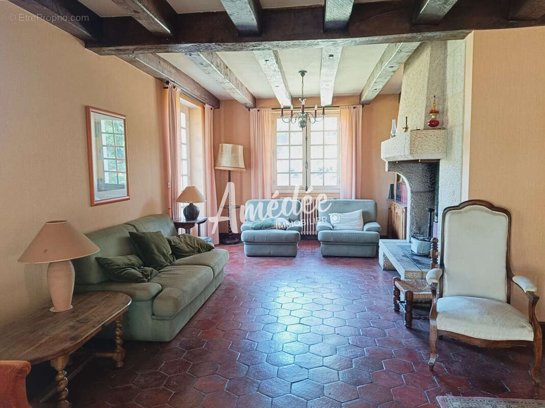 Maison à SAINT-MICHEL-LOUBEJOU