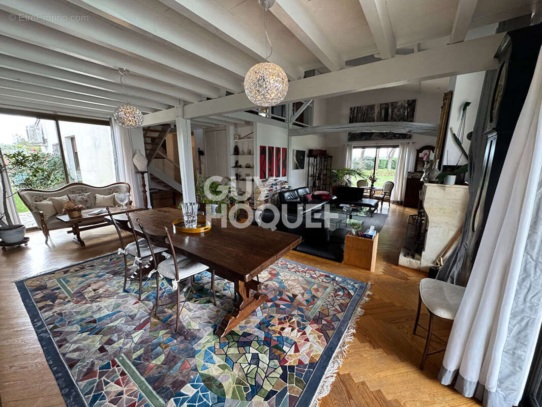 Maison à CASTELJALOUX