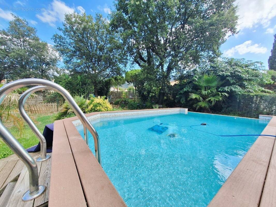 Maison à LAROQUE-DES-ALBERES