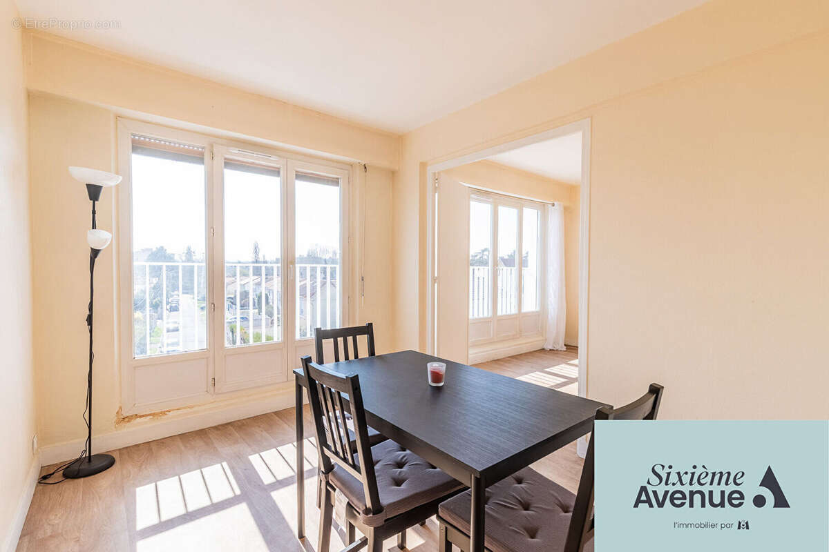 Appartement à CHILLY-MAZARIN